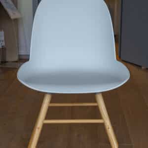 Stuhl Albert Kuip weiß aus Polypropylen und Esche Massiv